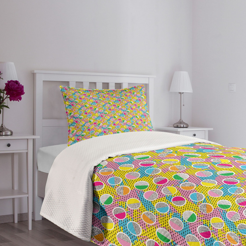 Memphis Style Circles 80s Bedspread Set