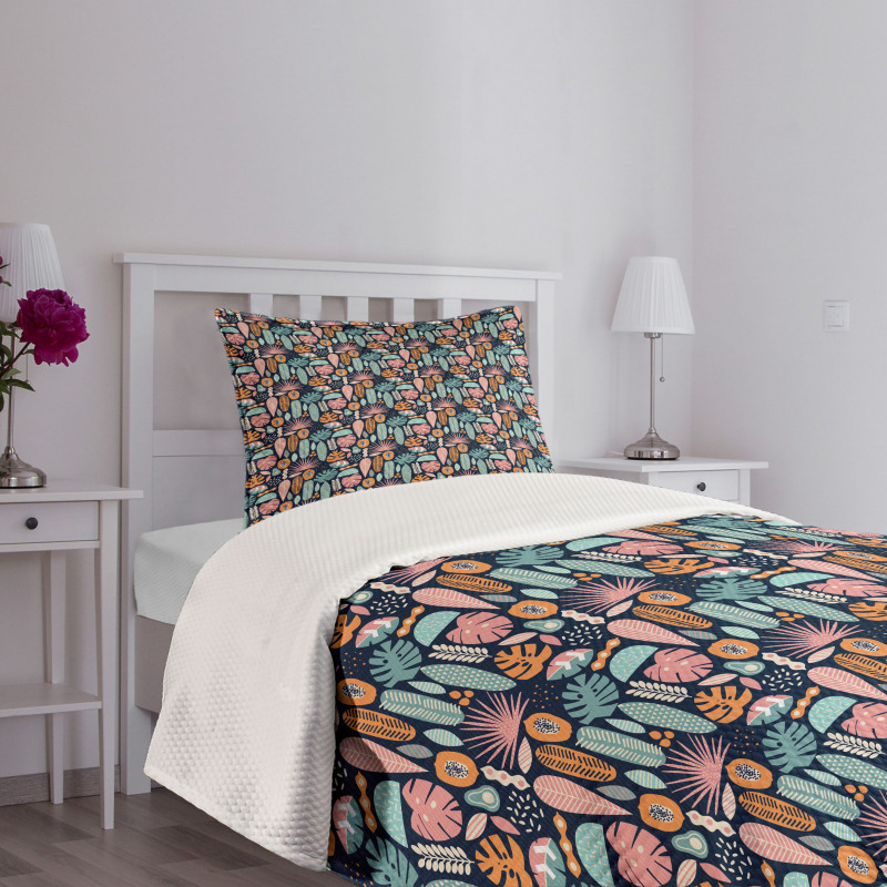 Ornamental Jungle Elements Bedspread Set