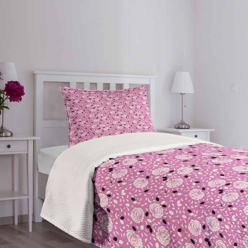 Silhouette Spring Petals Bedspread Set