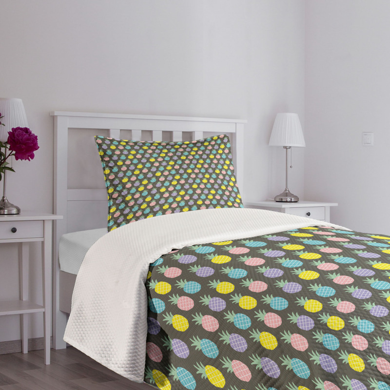 Colorful Pineapples Bedspread Set