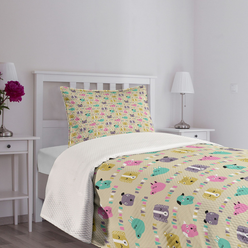 Cartoon Style Animal Faces Bedspread Set