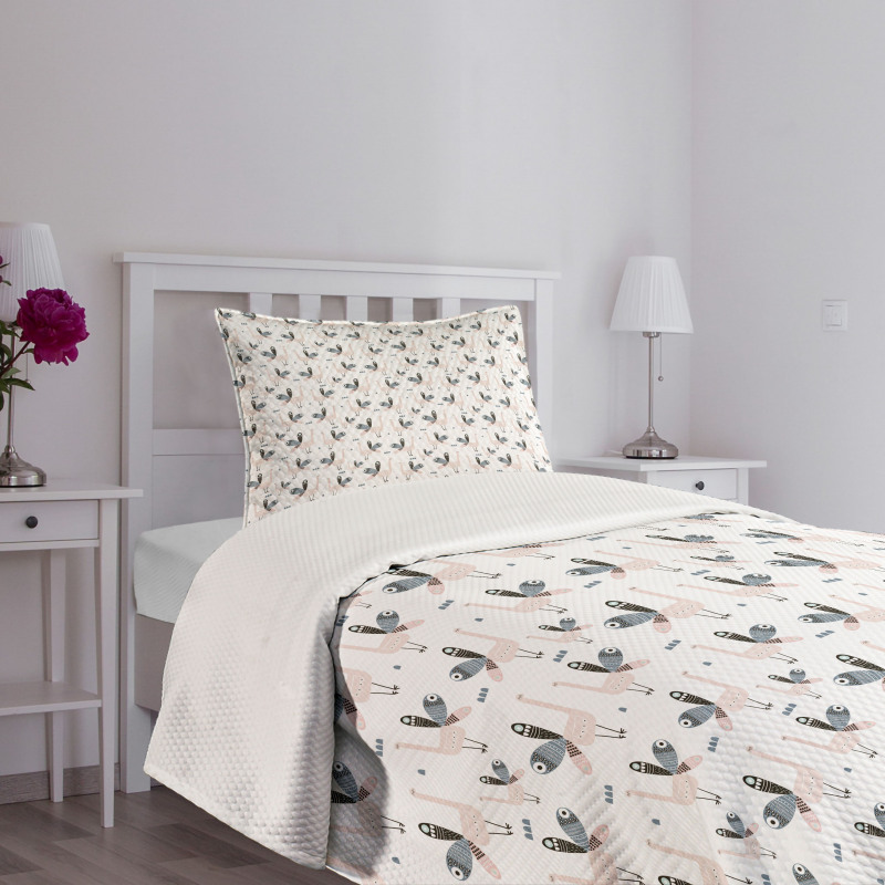 Modern Style Peacock Bedspread Set