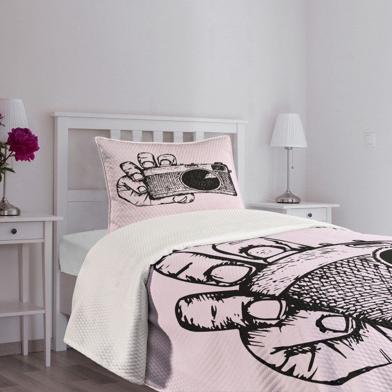 Sketch Style Camera Doodle Bedspread Set