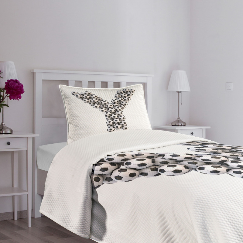 Monochrome Ball Motifs Bedspread Set