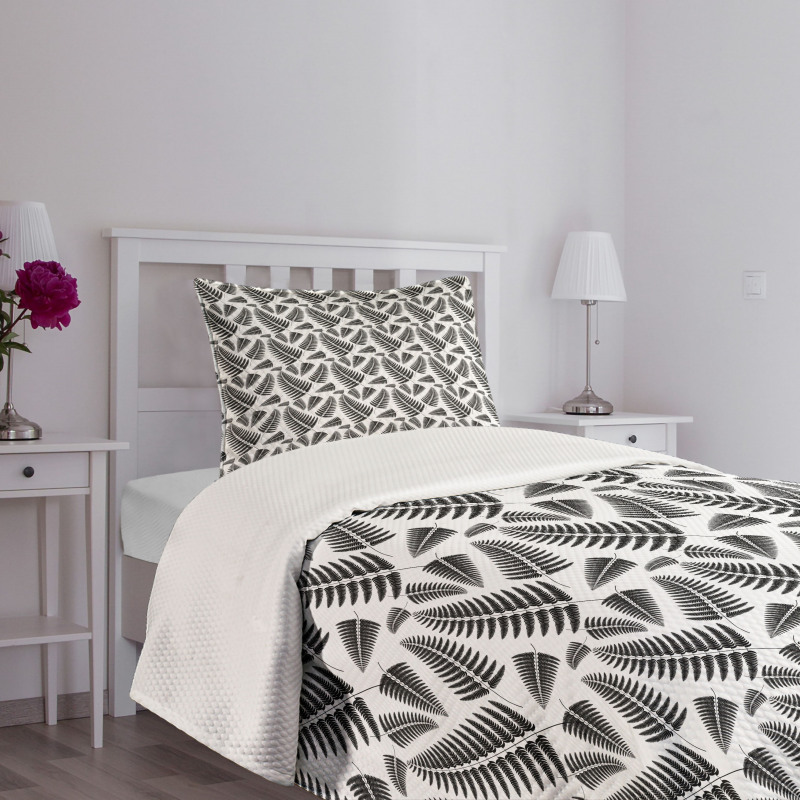 Bunch of Leaves Pattern Exotic Bedspread Set