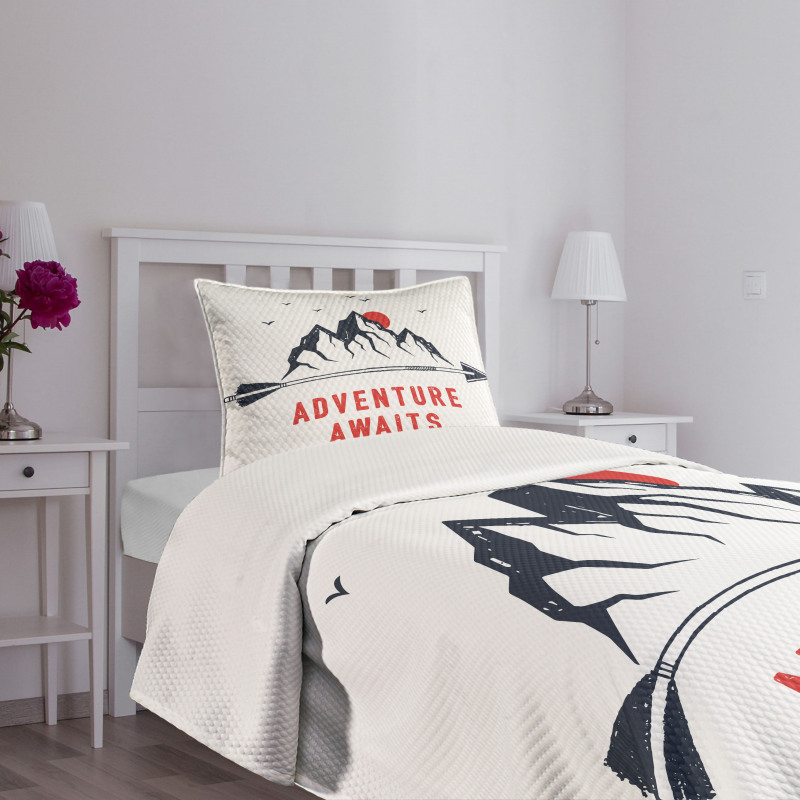 Mountains and Moon Bedspread Set