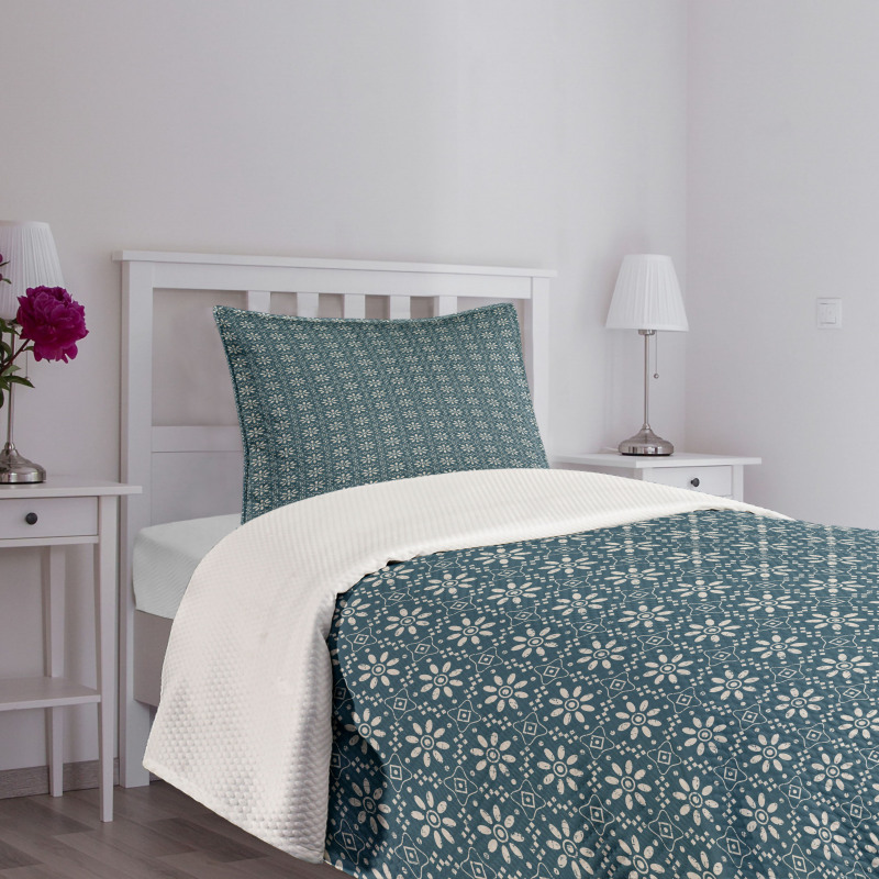 Blooming Flower with Dots Bedspread Set