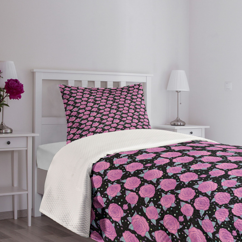 Blooming Flowers Pattern Star Bedspread Set