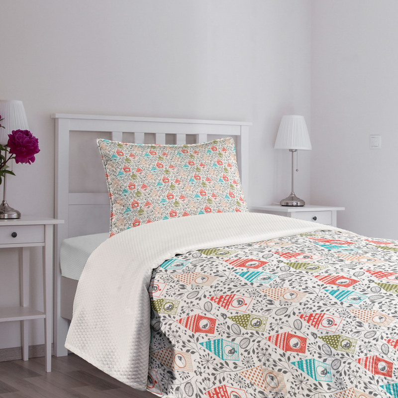 Flowers Sketch Bird Houses Bedspread Set