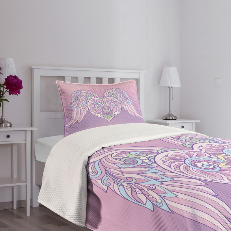 Floral Ornate Heart Bedspread Set