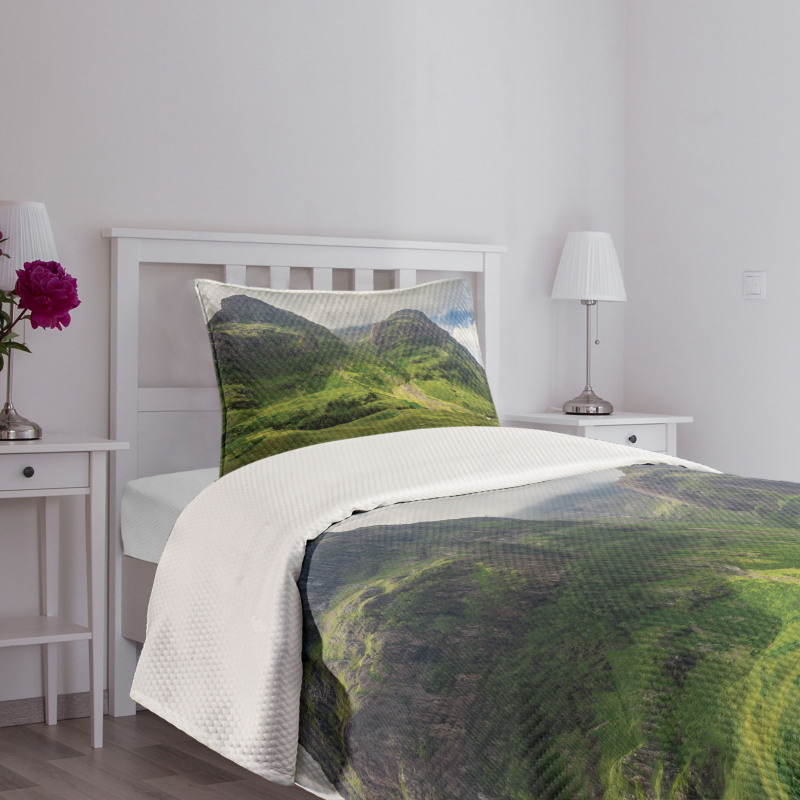 Glencoe Highlands Clouds Bedspread Set