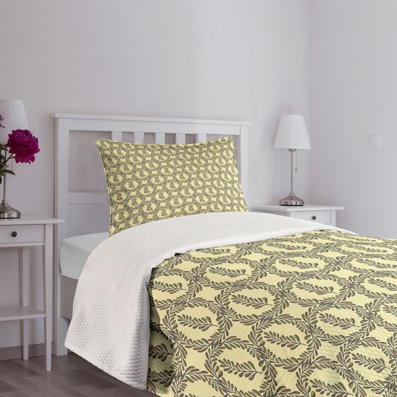 Circle Vivid Leafy Branches Bedspread Set