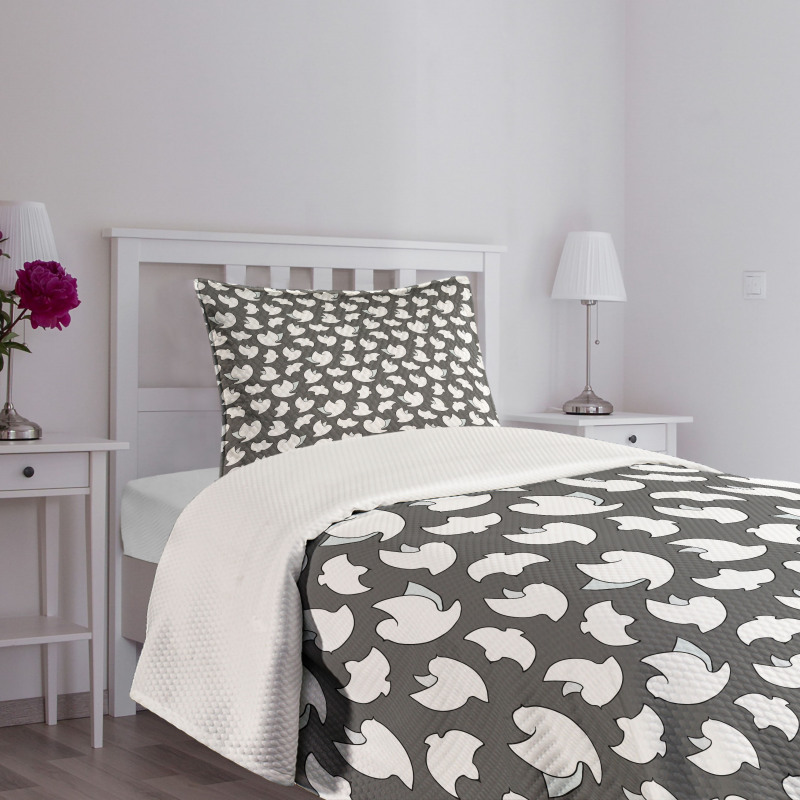 Flying Doves Wings Bedspread Set