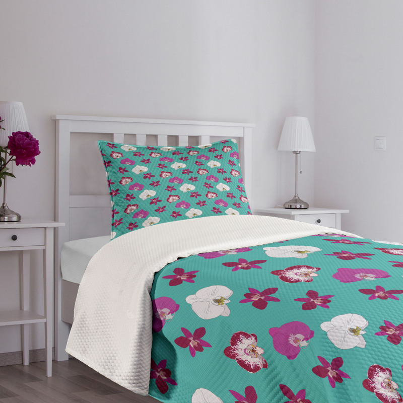 Vibrant Tropical Flowers Bedspread Set