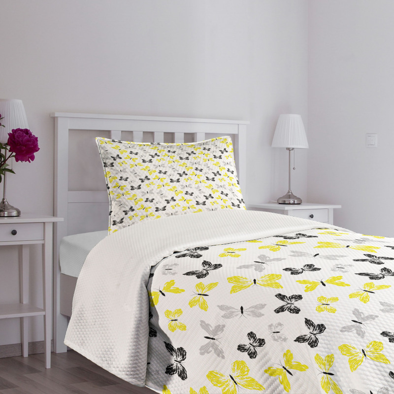 Butterflies Grunge Wings Bedspread Set