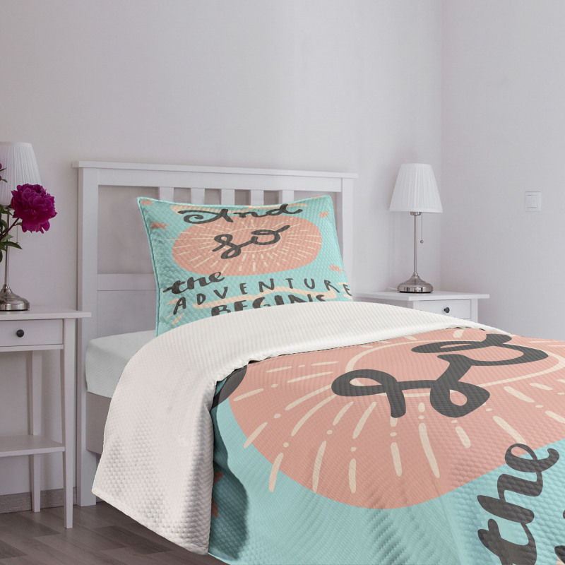 Circle and Sun Motif Pattern Bedspread Set