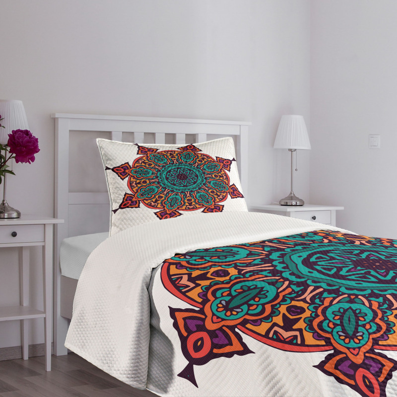 Geometric Floral Motif Bedspread Set