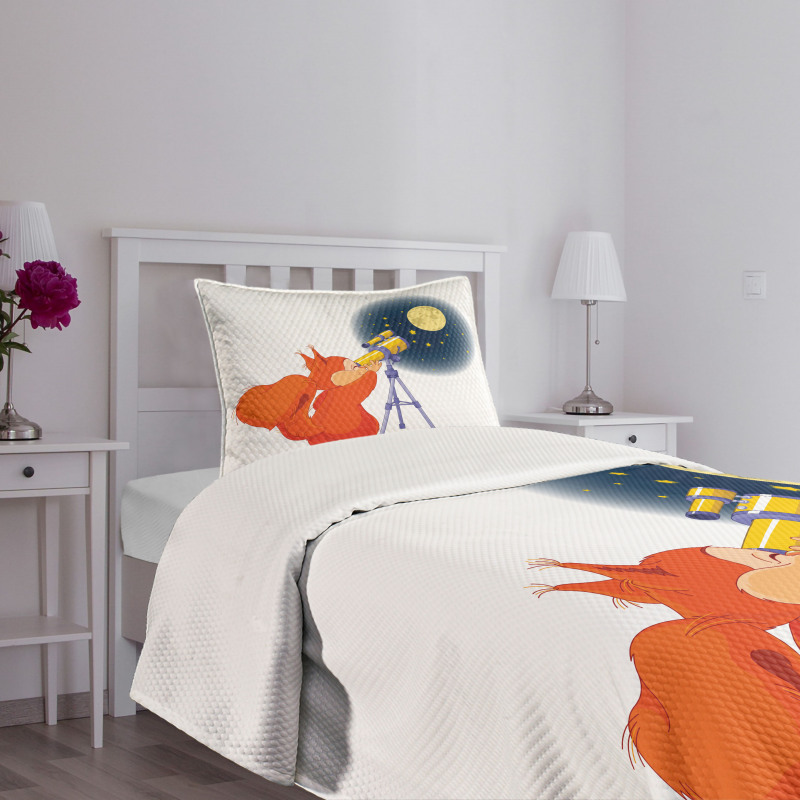 Animal with a Telescope Bedspread Set