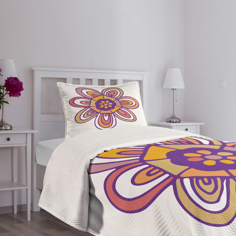 7 Petal Lonely Flower Bedspread Set