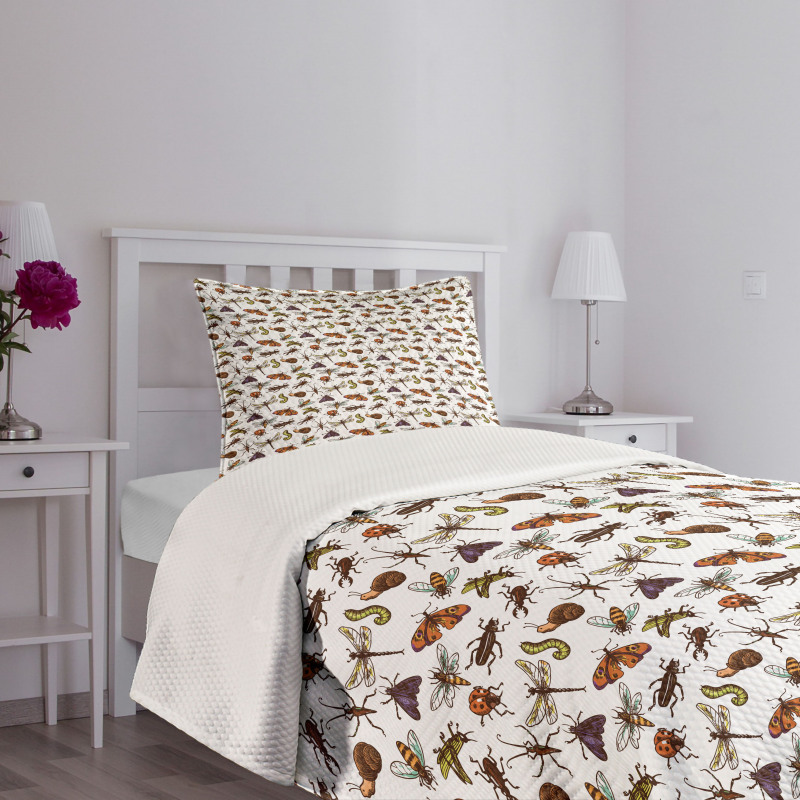 Grasshopper Ladybug Butterfly Bedspread Set