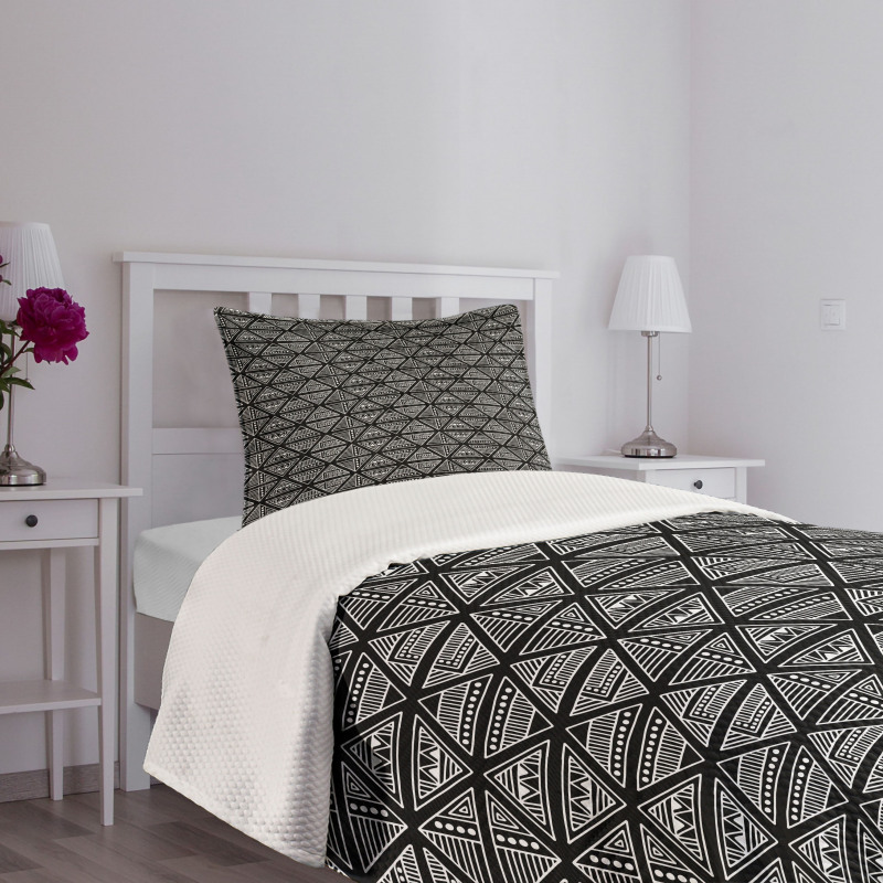 Monochrome Elements Bedspread Set