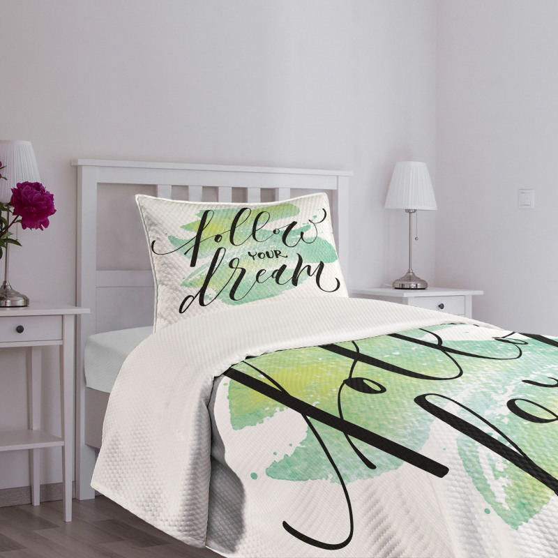 Green Brush Stoke Watercolor Bedspread Set