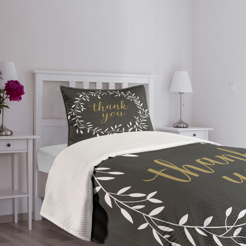 Olive Branch Round Frame Bedspread Set