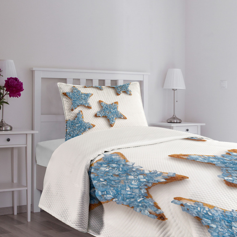 Baked Biscuits in Star Shape Bedspread Set