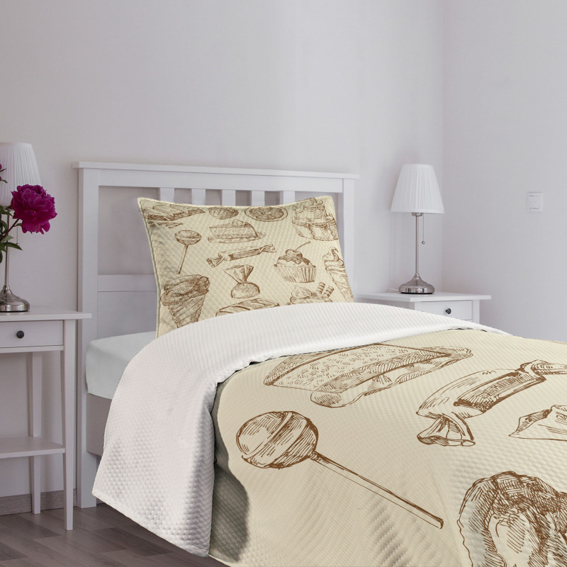 Pieces of Cake Creamy Doodle Bedspread Set