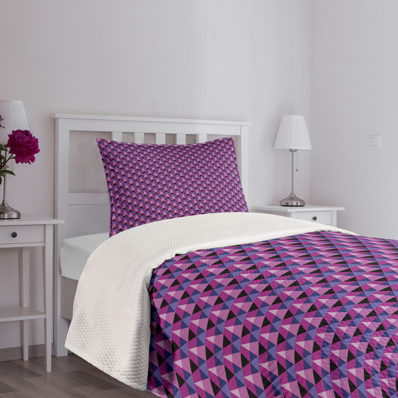 Triangles in Purple Shades Bedspread Set