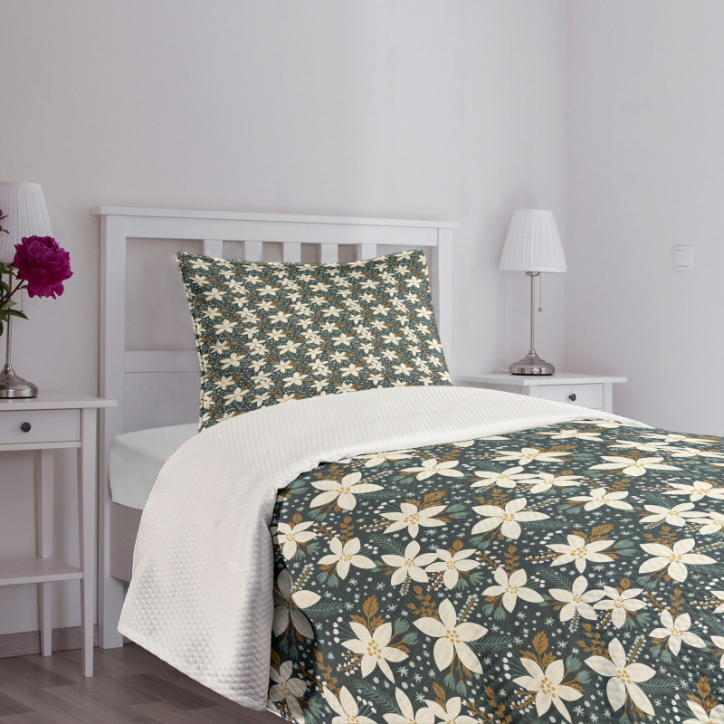 Poinsettia Flowers Winter Bedspread Set