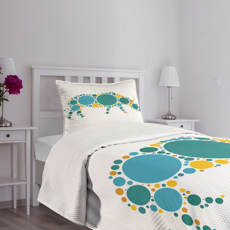 Abstract Fauna Design Bedspread Set