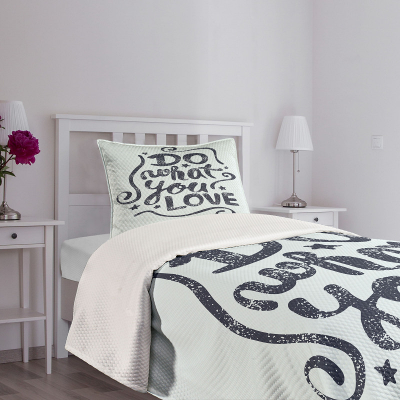 Lettering Blue Grunge Star Bedspread Set