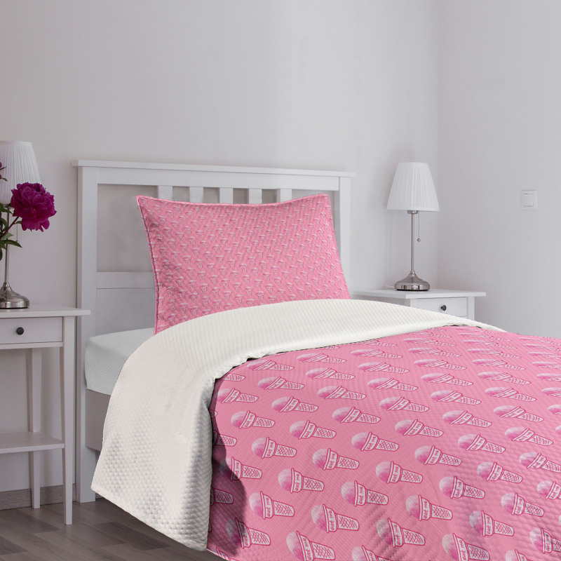 Scoops on Eat Me Cone Bedspread Set