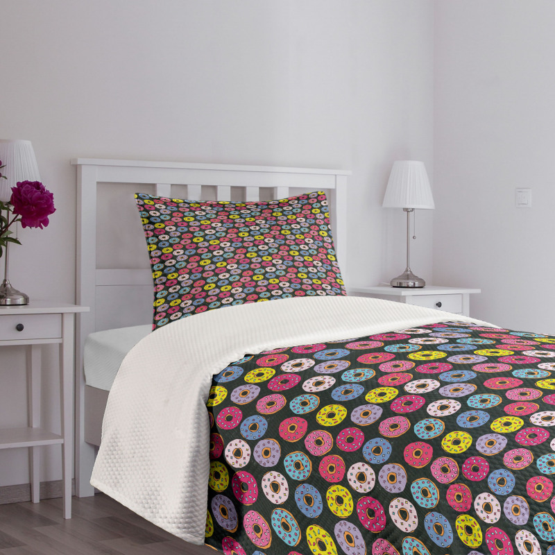 Colorful Ring Donuts Doodle Bedspread Set