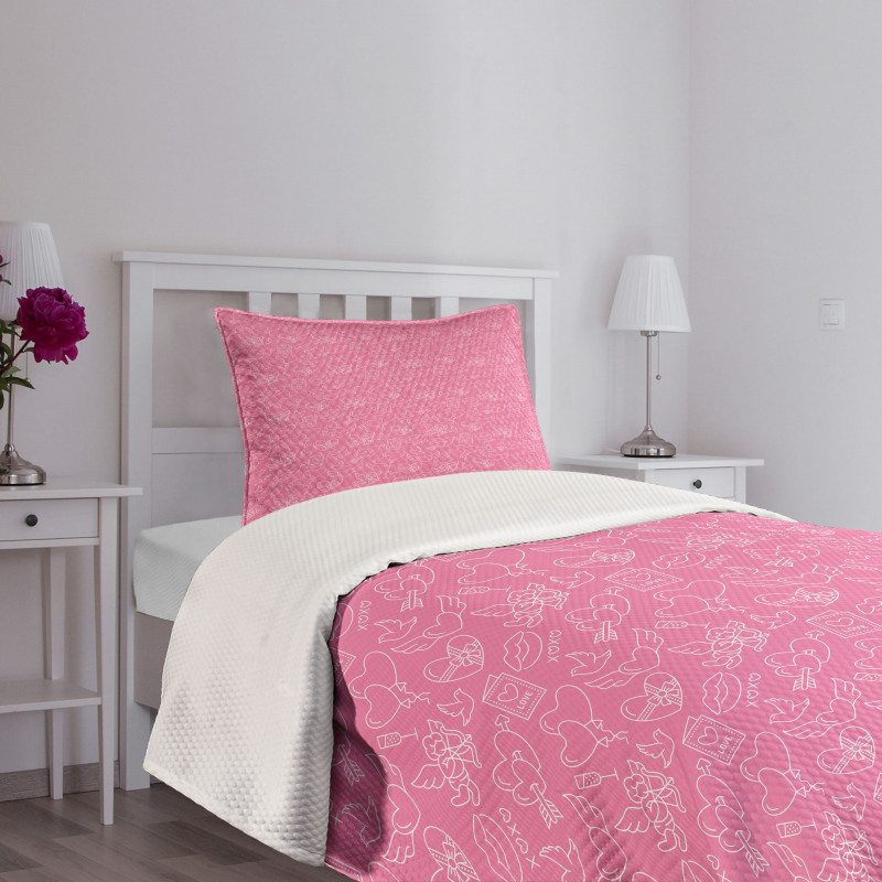 Romantic Celebration Outline Bedspread Set