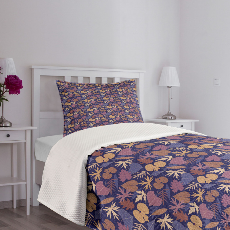 Graceful Leafage Vintage Bedspread Set