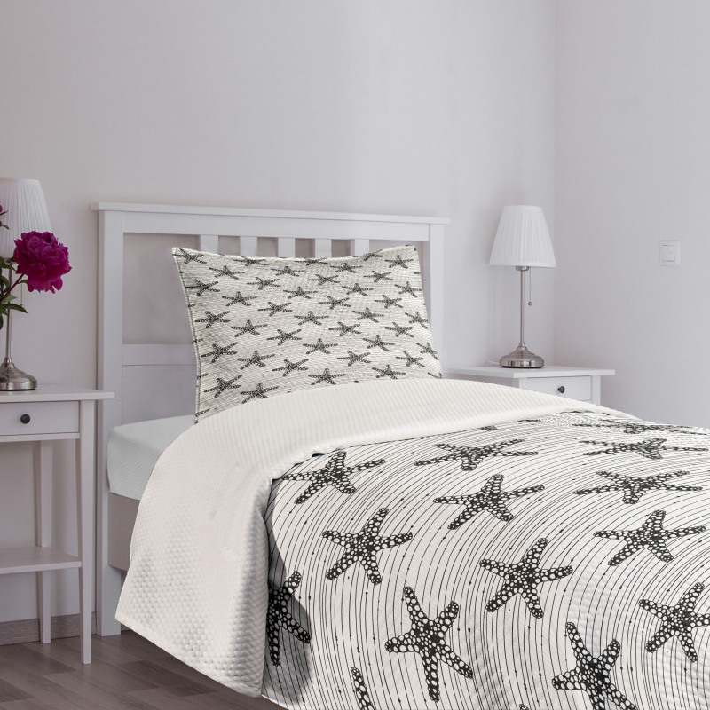 Starfish on Uneven Stripes Bedspread Set