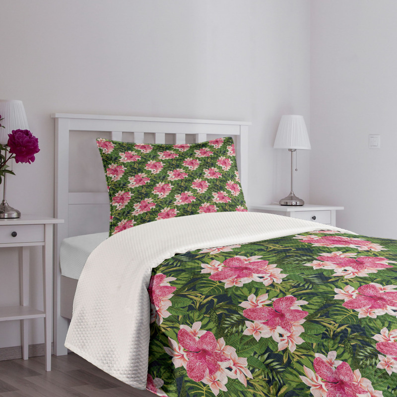 Blooming Hawaiian Jungle Bedspread Set