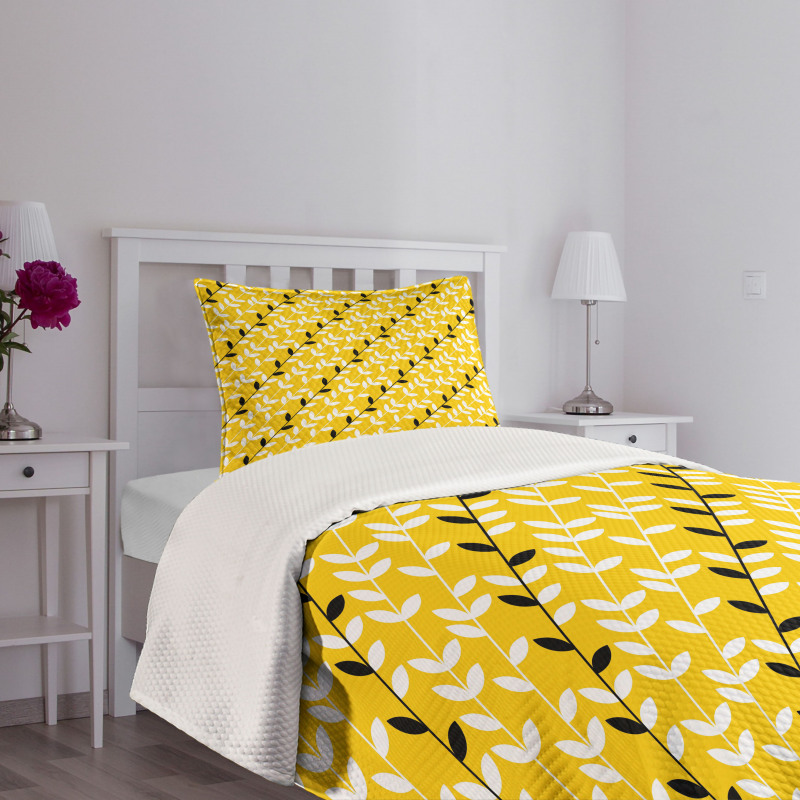 Diagonal Leaf Pattern Bedspread Set