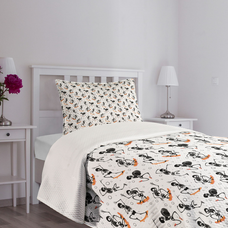 Scary on Skateboard Bedspread Set