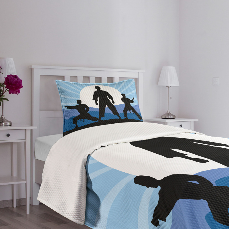 Karate Men Silhouettes Sun Bedspread Set