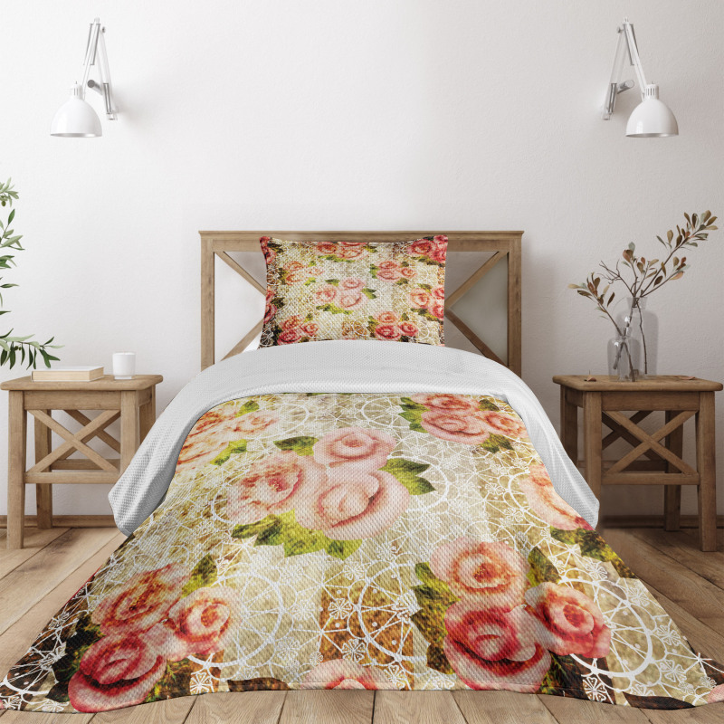 Psychedelic Floral Motif Bedspread Set