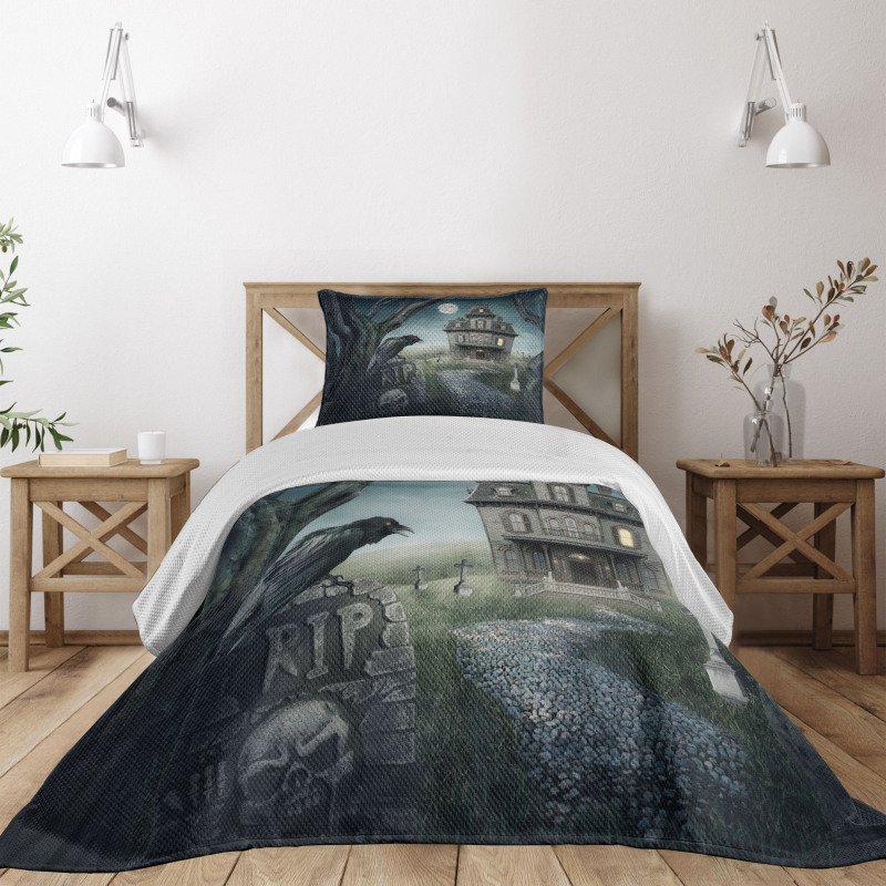 Haunted House Crow Tomb Bedspread Set