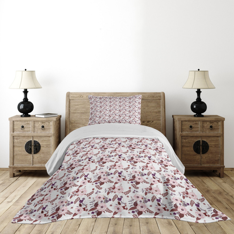 Blooming Garden Flowers Bedspread Set