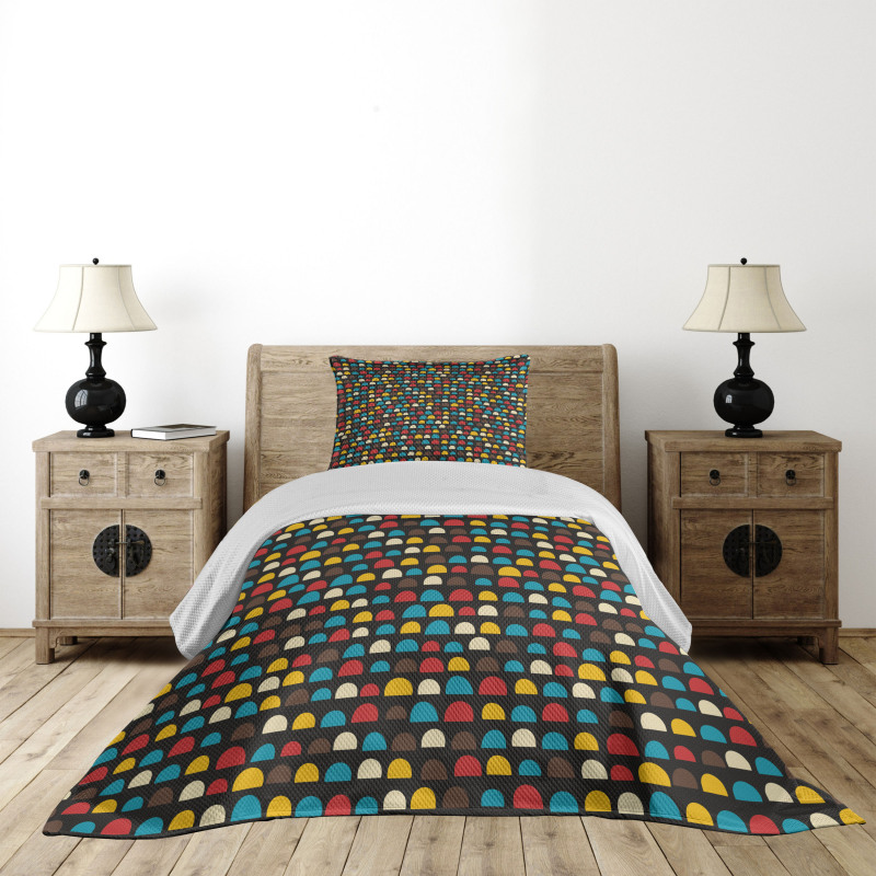 Retro Half Circles Bedspread Set