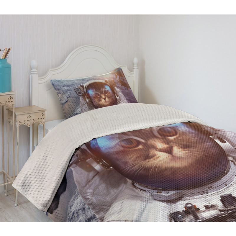 Space Satellite Eclipse Bedspread Set