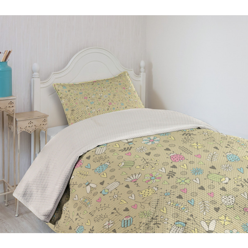 Nursery Doodle Insects Bedspread Set