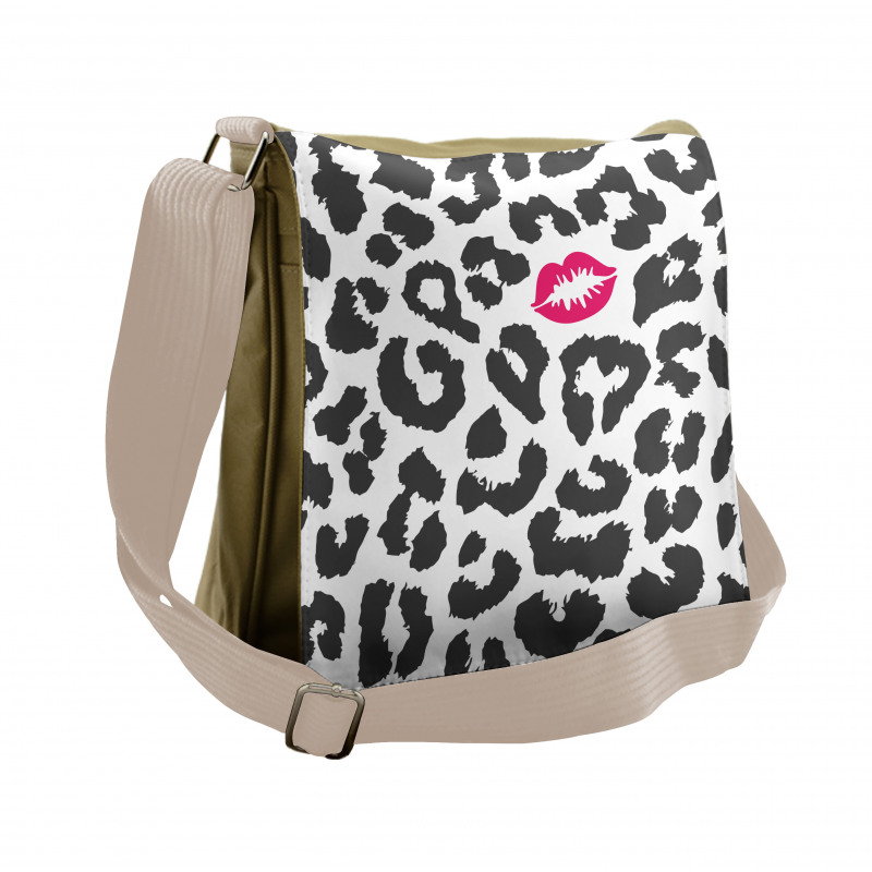 Cheetah Leopard Kiss Messenger Bag