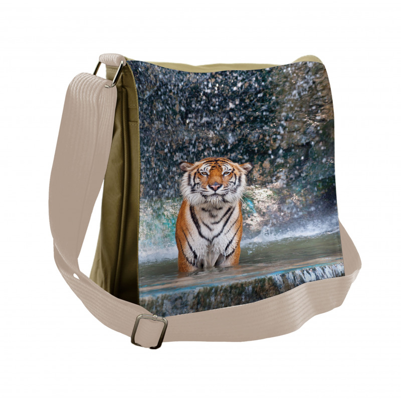 Exotic Wildlife Nature Messenger Bag